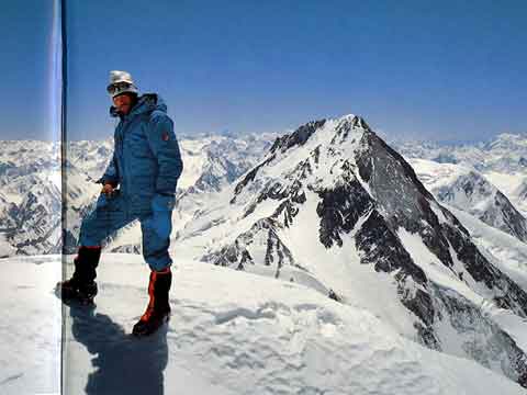 
Hans Kammerlander On Gasherbrum II Summit June 25, 1984 With Gasherbrum I Behind - All Fourteen 8000ers (Reinhold Messner) book
